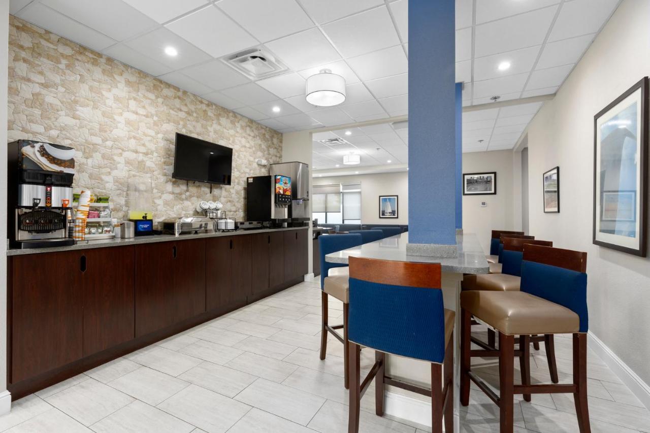Comfort Inn & Suites St Louis-הייזלווד מראה חיצוני תמונה