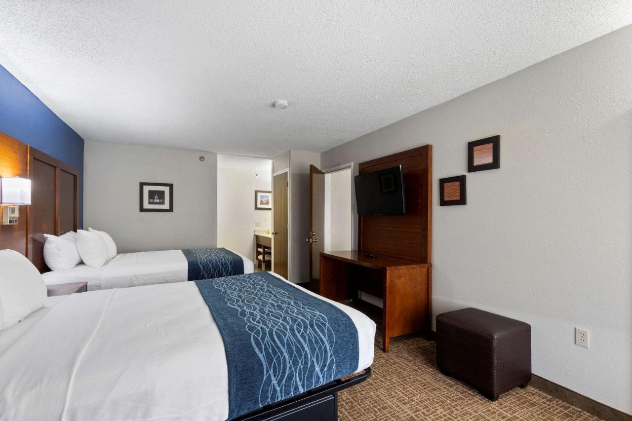 Comfort Inn & Suites St Louis-הייזלווד מראה חיצוני תמונה
