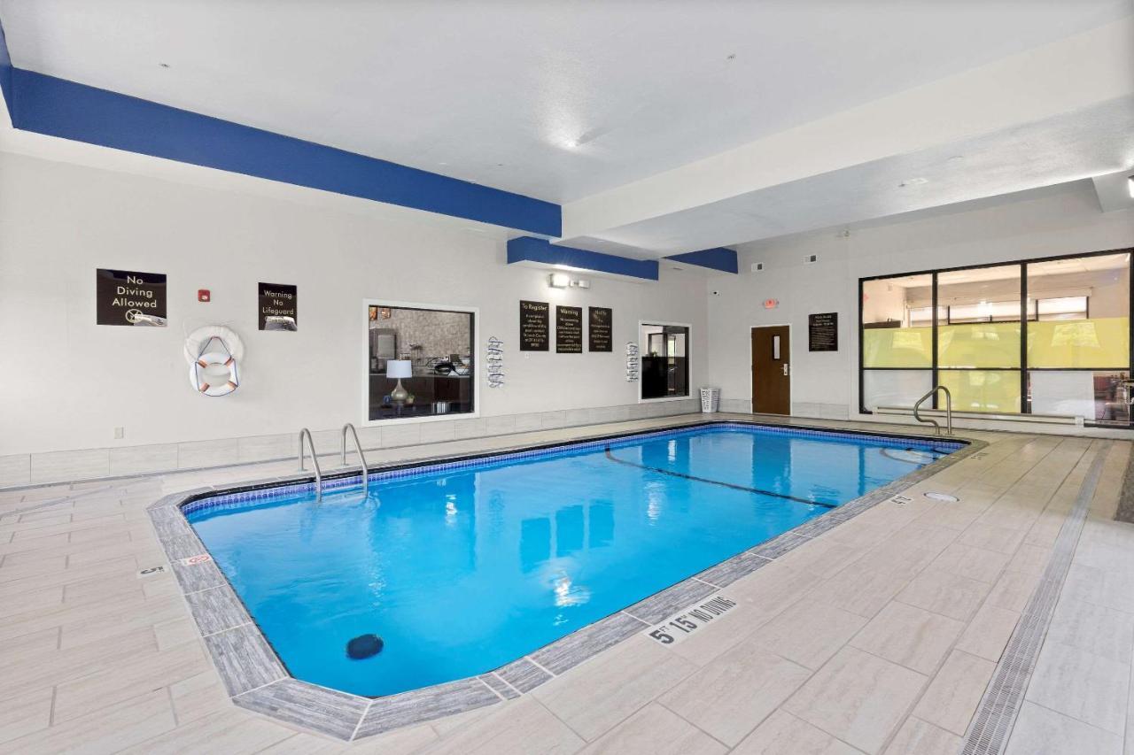Comfort Inn & Suites St Louis-הייזלווד מראה חיצוני תמונה