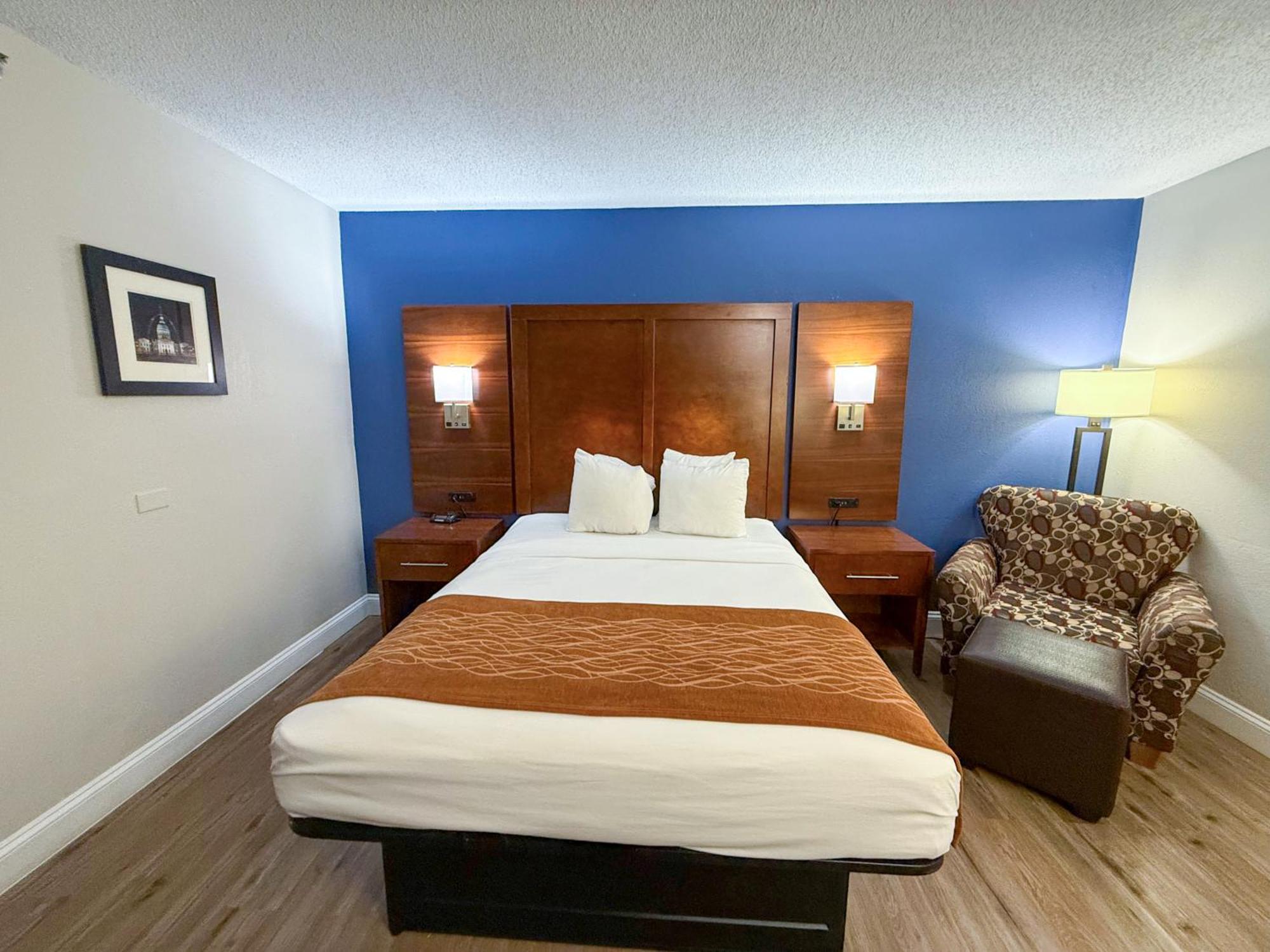 Comfort Inn & Suites St Louis-הייזלווד מראה חיצוני תמונה
